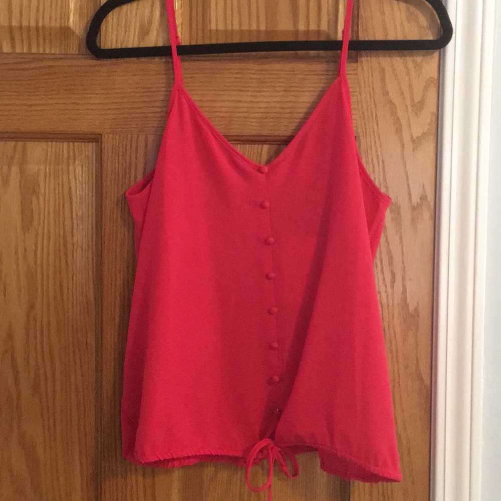 Pink tank with buttons